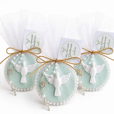 https://www.laboxloja.com/lembrancinha-de-batizado-para-menina