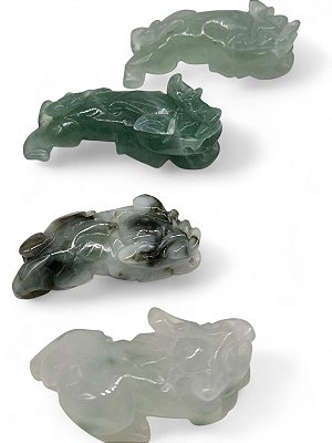 Pingente de pedra natural jade dragão 45x22mm