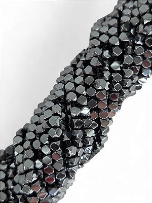 Hematita Micro Cubo Facetado Grafite