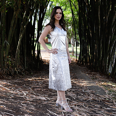 Saia Couro Pelica Midi Detalhes a Laser Prata - Karine Daher