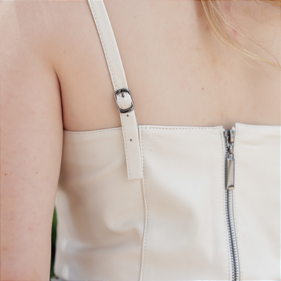 Blusa Couro Pelica Alça Fina Regulagem Off White - Karine Daher
