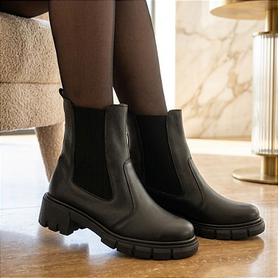 Coturno Paula Tratorado Preta - K.Daher