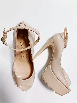 Sandália peep toe bege Luiza Barcelos tam 36