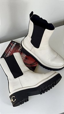 Bota chelsea off white Capodarte tam 35