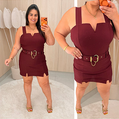 Macaquinho Vip Short Saia Vinho Plus Size