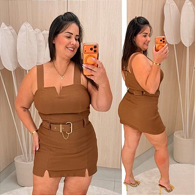 Macaquinho Vip Short Saia Marrom Plus Size