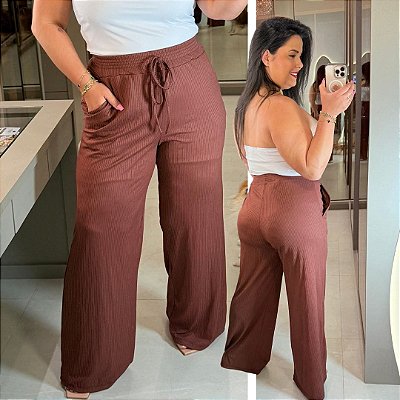 Calça Pantalona Canelada Verônica Marrom Plus Size