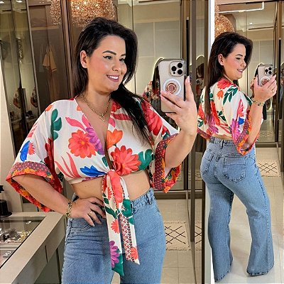 Cropped Manga Morcego Floral Plus Size