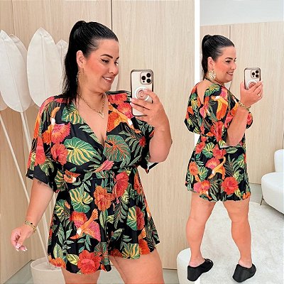 Macaquinho Nina Preto Pássaros Plus Size