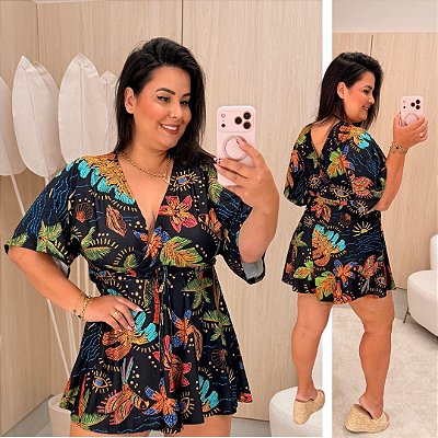 Macaquinho Nina Verão Preto e Verde Plus Size