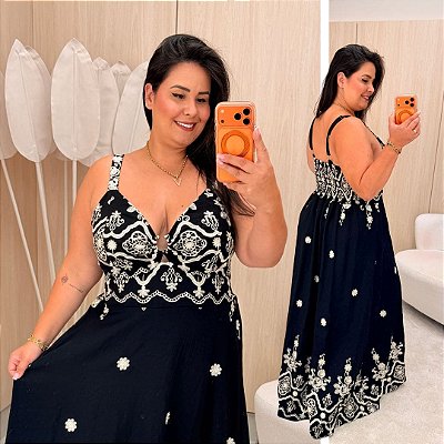 Vestido Analu Bordado Preto Plus Size
