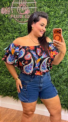 Cropped Ciganinha Vip Estampado Preto e Azul Plus Size
