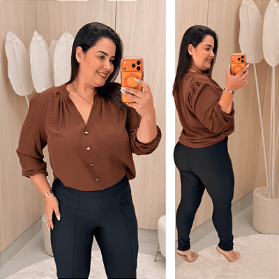 Blusa Manga Botão Marrom Sabrina Plus Size