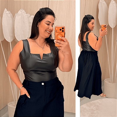 Cropped Laura Corino Preto Plus Size