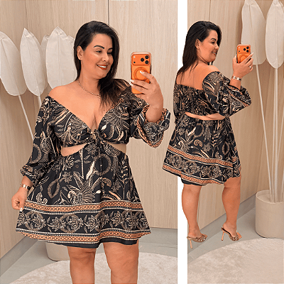 Macaquinho Pamela Manga Estampado Preto Plus Size