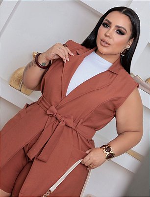 Conjunto Colete Karina Marrom Plus Size