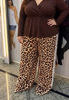 Pantalona Onça Listra Clara Plus Size
