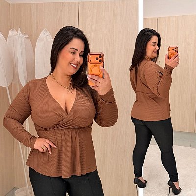 Blusa Manga Longa Pamela Marrom Claro Plus Size