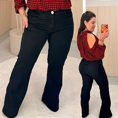 Calça jeans Awa Suze Flare Preta Plus Size