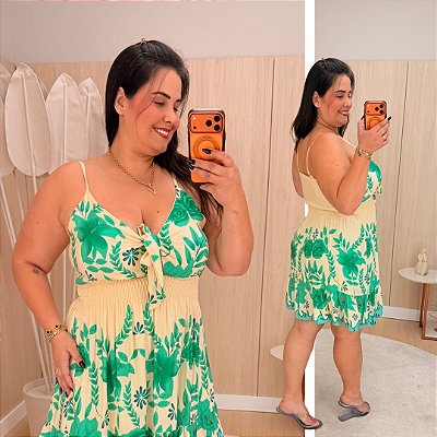 Vestido Curto Jeni Floral Verde Plus Size