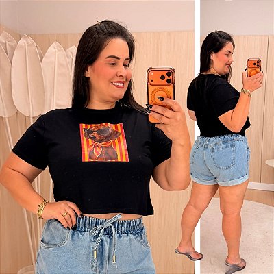 Cropped 3D Dog Preta Listra Vermelha Plus Size