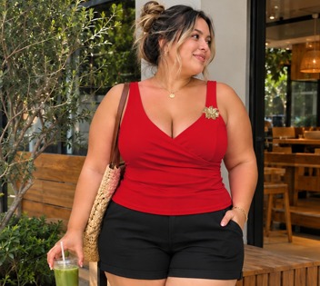 Blusa Alça Flor Lilian Vermelha Plus Size