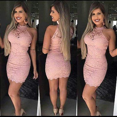 Vestido de Renda gola alta