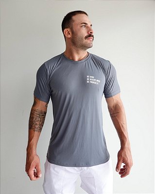 Camiseta Masculina Be Yourself - Cinza