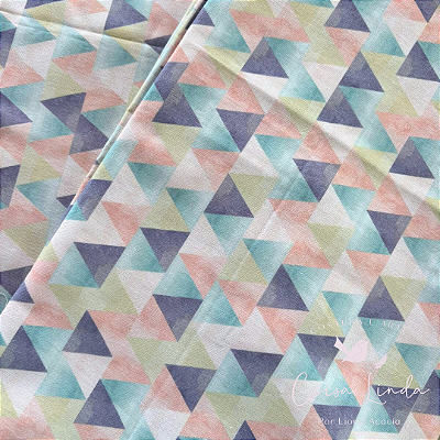 TRICOLINE ESTAMPADA GRID DE TRIANGULOS