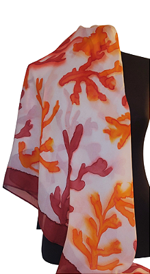 Lenço coral, seda pura pintada a mão
