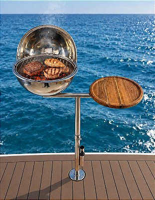 Churrasqueira Náutica em Aço Inox 304 Overboat PGM-350 com Suporte para Tábua e Guarda-Sol (Popa)