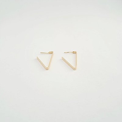 Brinco Triângulo Dourado