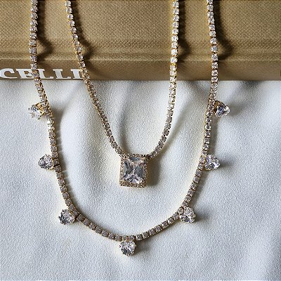 Colar Vivianne | corrente cravejada com pingente retangular de zircônia - dourado