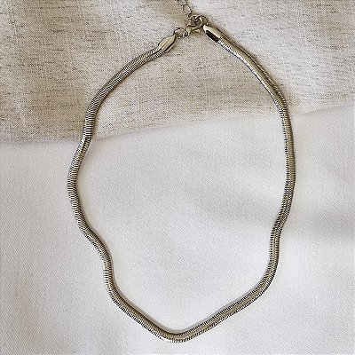 Choker Snake Prateada – O clássico que nunca sai de moda