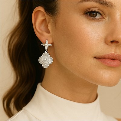 Brinco Flor Prateado