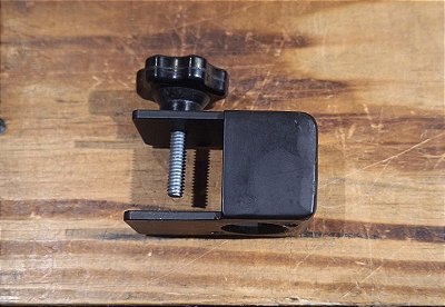 Grampo Clamp Para Microfone Gooseneck Ambão JFF