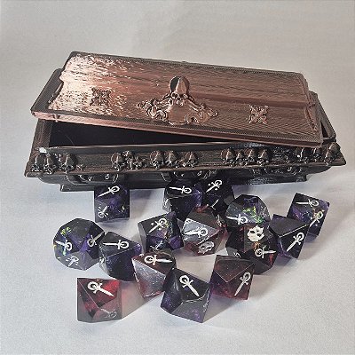 Combo Vampiro V5 - Primeira Noite v² – Dados V5 + Caixão Porta-Dados - Entrega Imediata