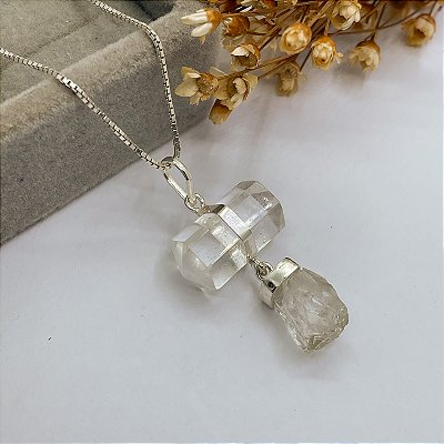 Colar Energy Pingente Duplo Biponta Horizontal e Pedra Bruta | Quartzo Cristal