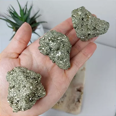 Pedra Pirita natural bruta - 100g aproximadamente