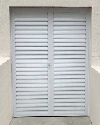 PORTA DE ABRIR 2 FOLHAS COM PALHETA ALUMÍNIO BRANCO LINHA 25 (COM VENTILAÇÃO)