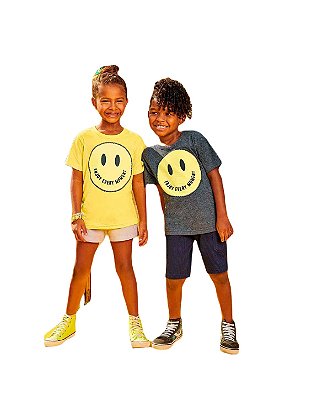 CAMISETA INFANTIL PARA MENINOS E MENINAS DE MALHA COM ESTAMPA DE SMILE MOTIVACIONAL BRANDILI