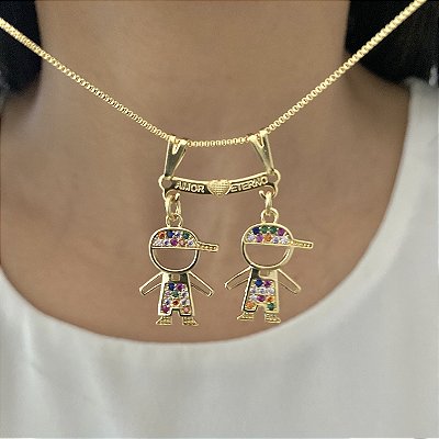 Colar Com Dois Meninos Com Zircônias Coloridas