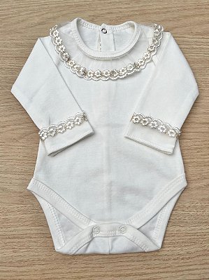 Body off white com gola e punhos com renda dourada