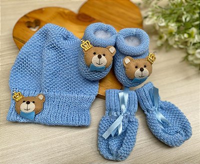 kit gorro + luvas + sapatinhos em tricot com aplique de urso