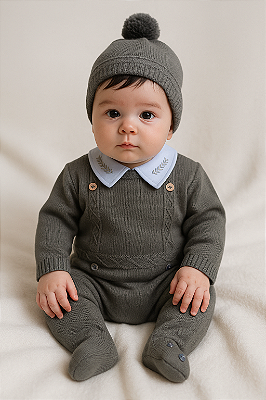 Saída de maternidade de menino Francisco macacão com gorro em tricot 4 peças