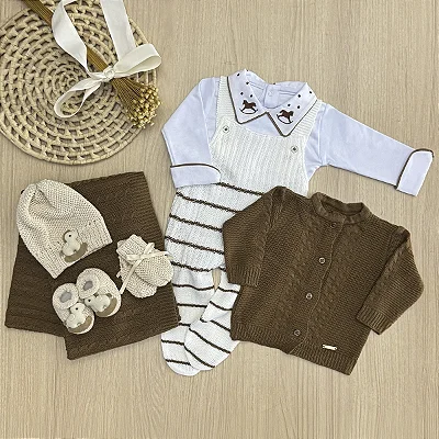 Saída de Maternidade Menino Jardineira Tricot Listrada Cavalinho 7 Peças