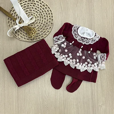 Saída de Maternidade Menina Vestido Tricot com Renda Dourada 4 Peças