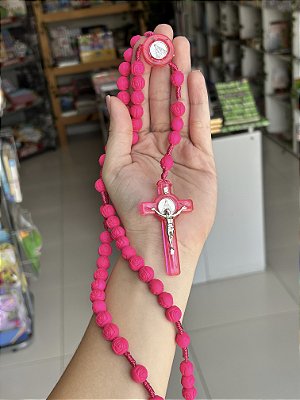 Terço com Contas em Rosas Rosa
