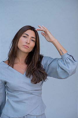 CAMISA TRANSPASSADA LINHO PURO CINZA