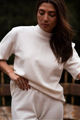 BLUSA COM GOLA CANELADO LEVE OFF WHITE